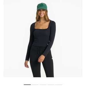 Vuori long sleeve square neck